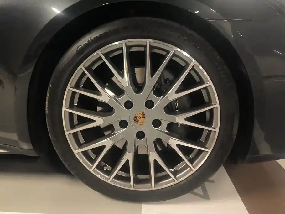 Porsche Panamera — миниатюра 6