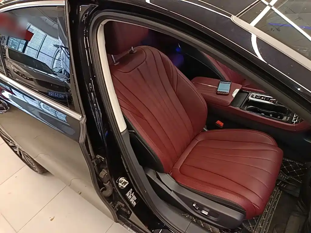 Hongqi Hongqi H5 — миниатюра 25