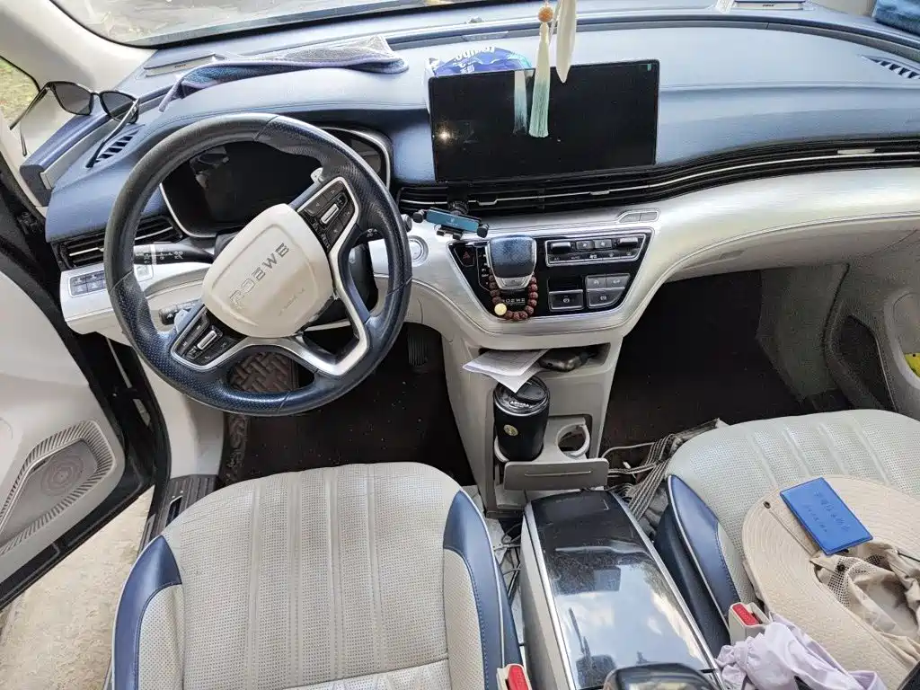 Roewe iMAX8 — миниатюра 5