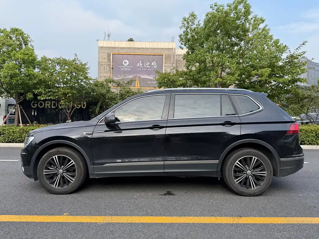 Volkswagen Tiguan L — миниатюра 4