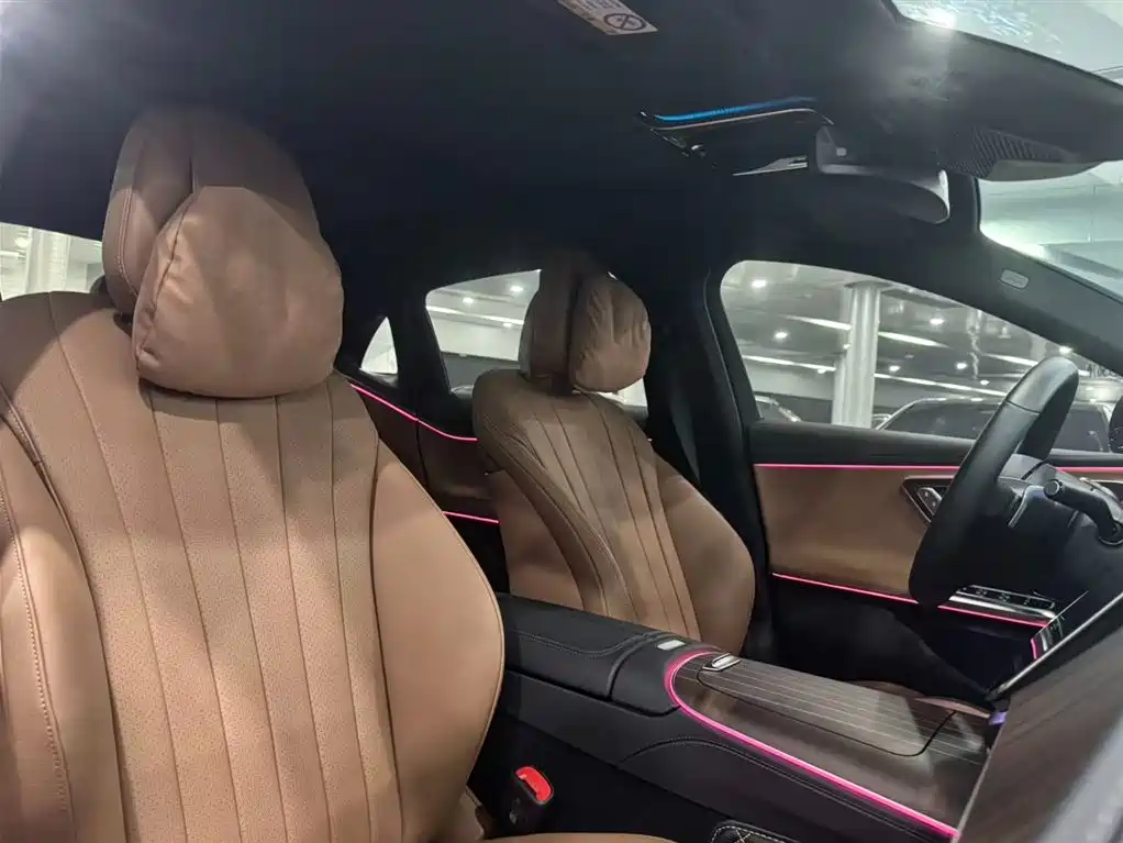 Mercedes-Benz E-Class — миниатюра 21