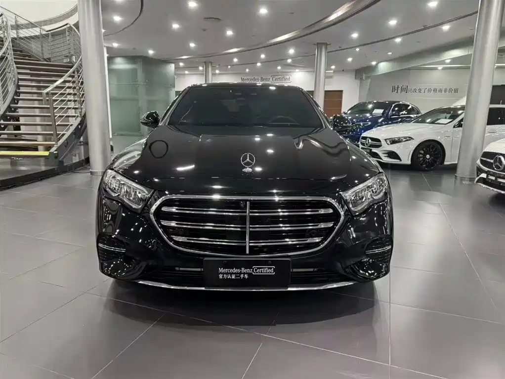 Mercedes-Benz E-Class — миниатюра 8