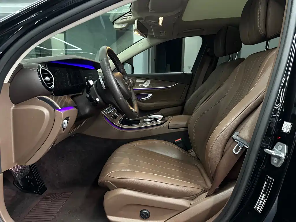 Mercedes-Benz E-Class — миниатюра 7