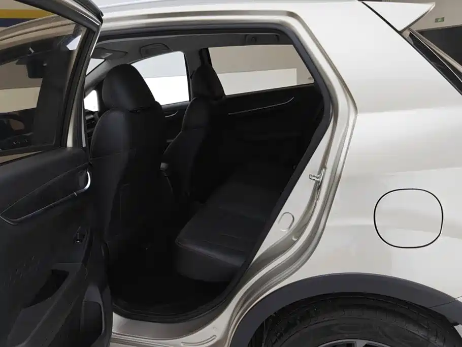 Geely Vision X3 — миниатюра 11