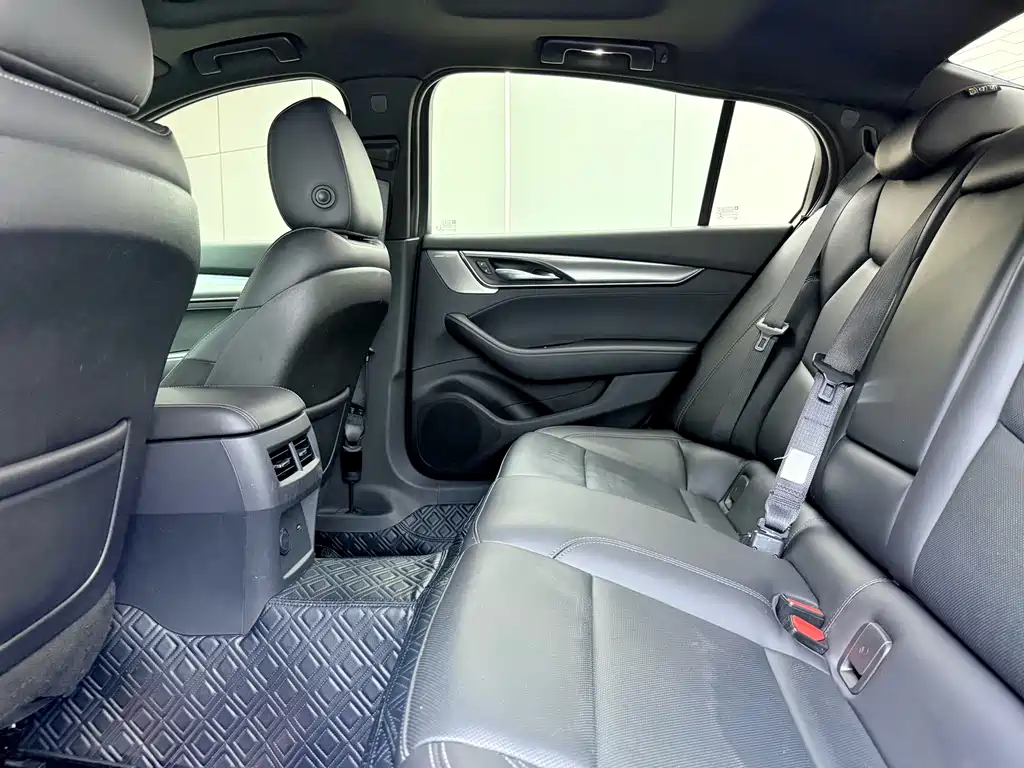 Cadillac CT5 — миниатюра 10