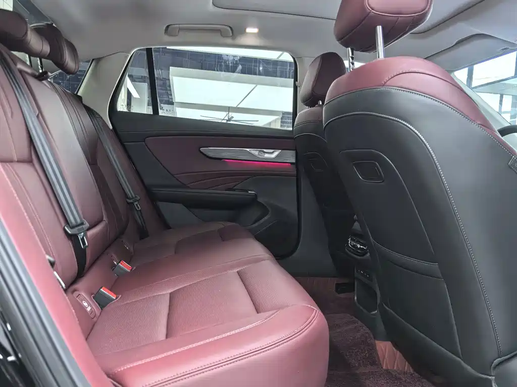 Hongqi Hongqi H5 — миниатюра 8