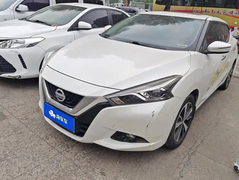Nissan Bluebird