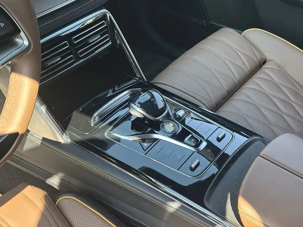 BYD Tang New Energy — миниатюра 17