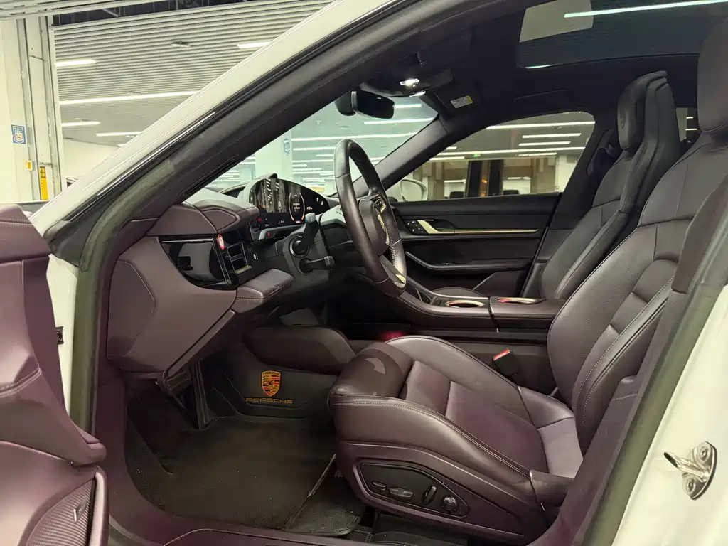 Porsche Taycan — миниатюра 11