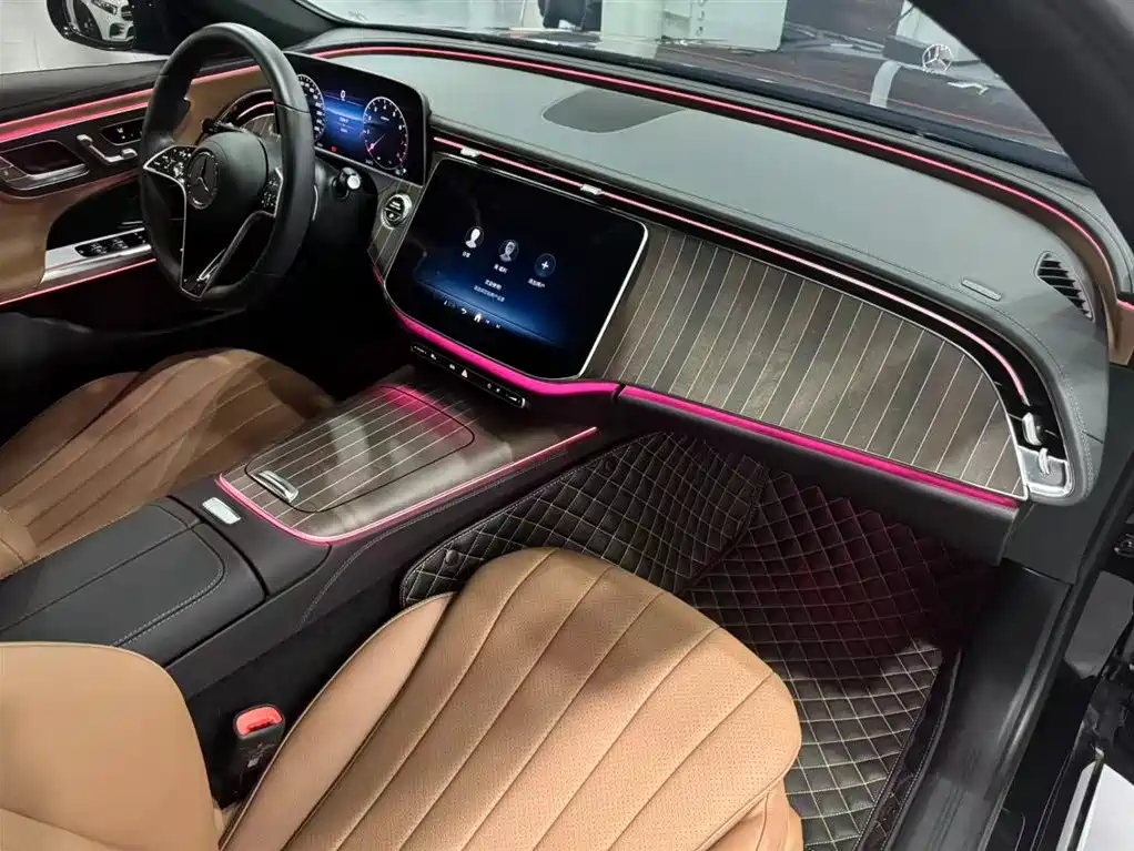 Mercedes-Benz E-Class — миниатюра 20
