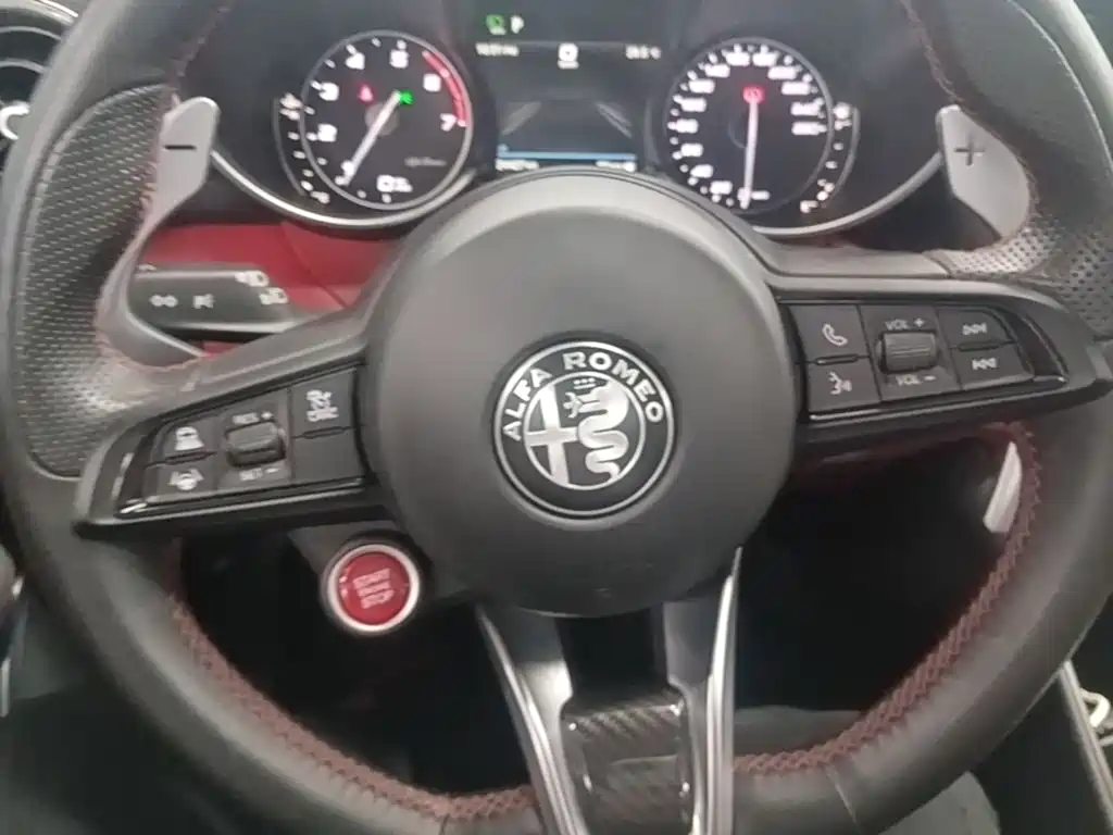 Alfa Romeo Giulia — миниатюра 11