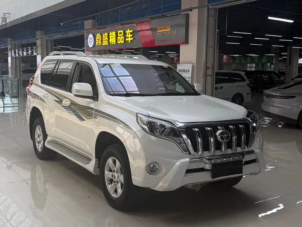 TOYOTA PRADO