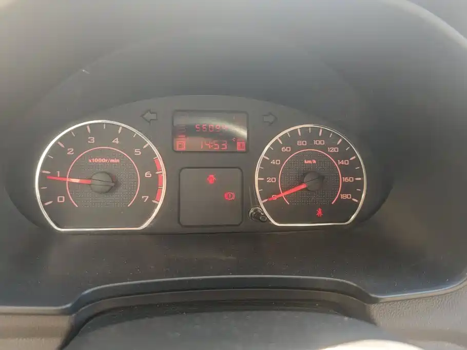 Wuling Hongguang V — миниатюра 14