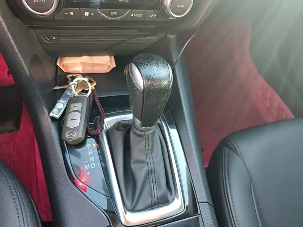 Mazda 3 Axela — миниатюра 14