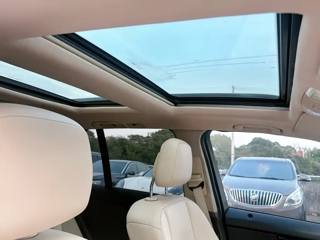 Mercedes-Benz GLK-Class — миниатюра 21
