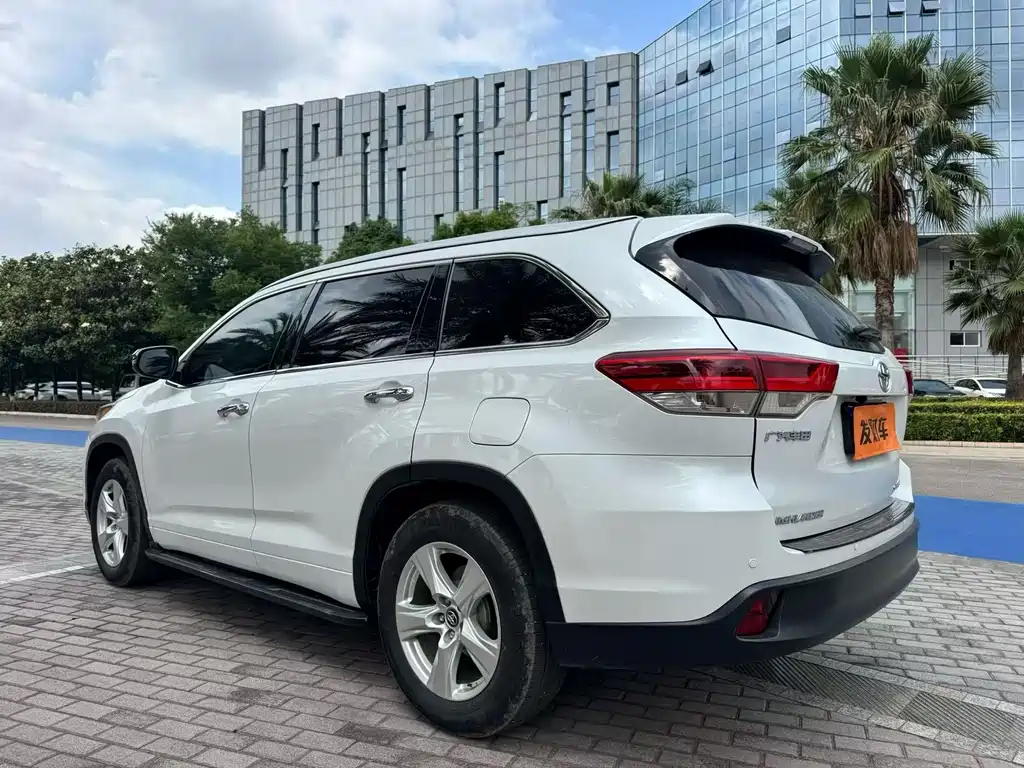 Toyota Highlander — миниатюра 7