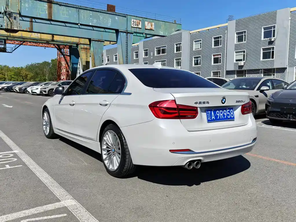 BMW 3 Series — миниатюра 7