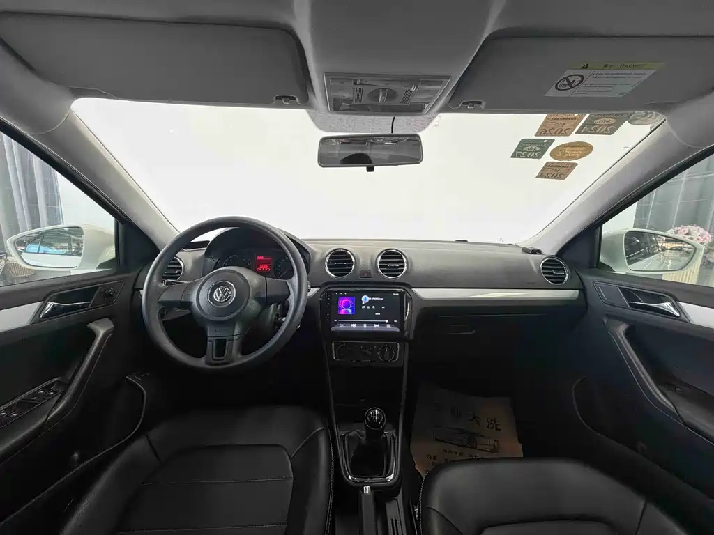 Volkswagen Jetta — миниатюра 6