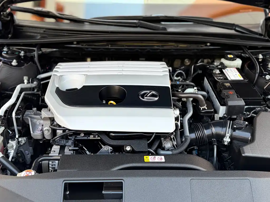 Lexus ES — миниатюра 12