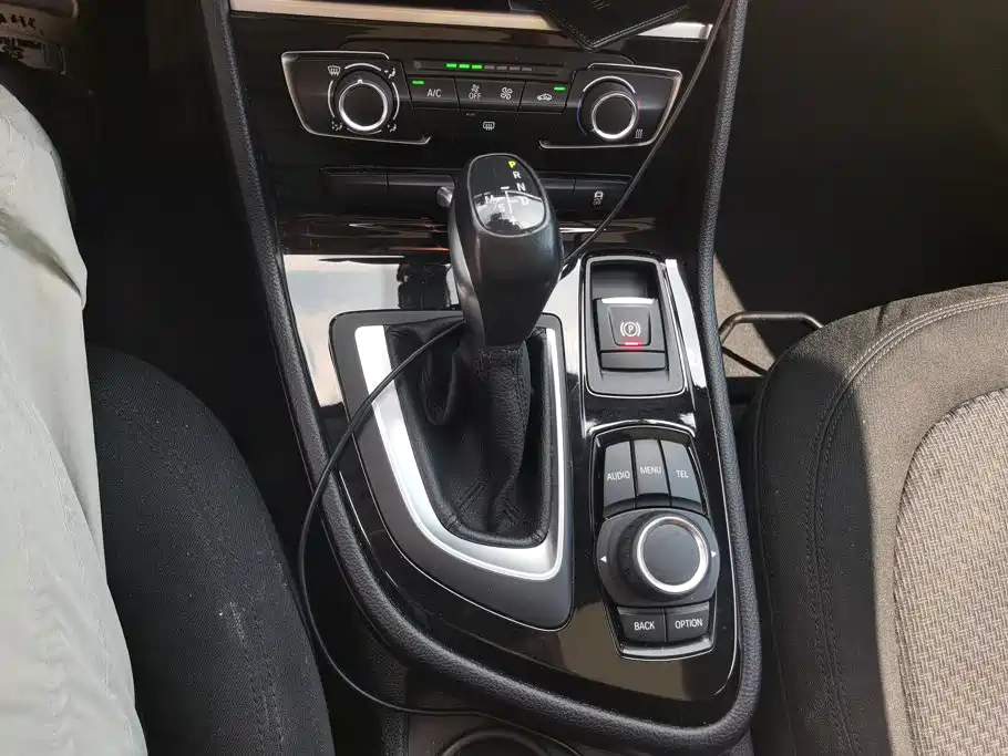 BMW 2 Series Active Tourer — миниатюра 16