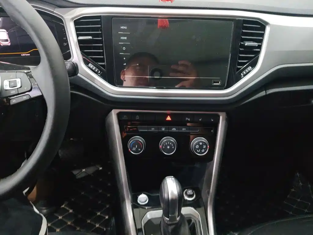 Volkswagen T-Roc — миниатюра 7