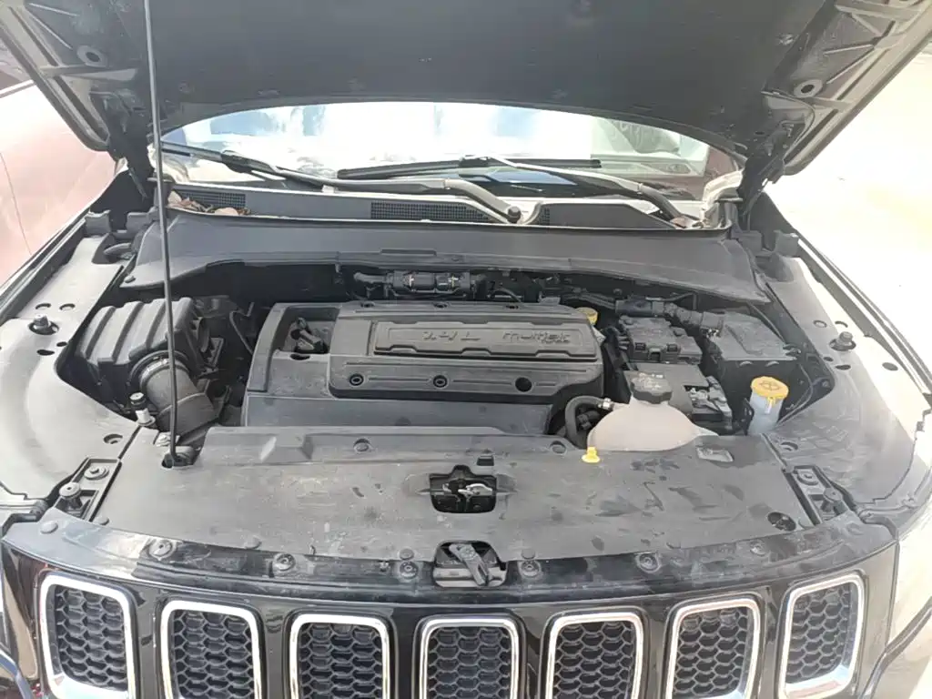 Jeep Compass — миниатюра 20