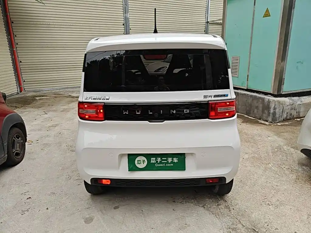 Wuling MINIEV — миниатюра 6