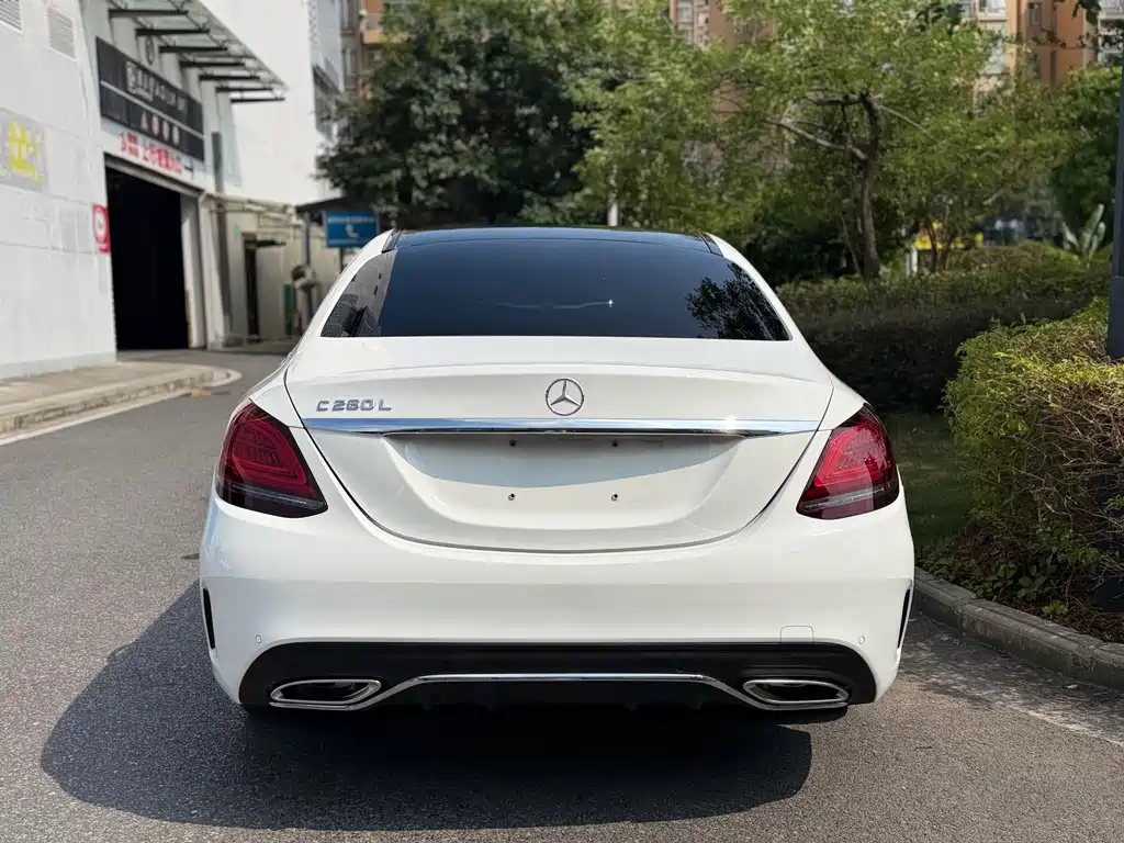 Mercedes-Benz C-Class — миниатюра 11