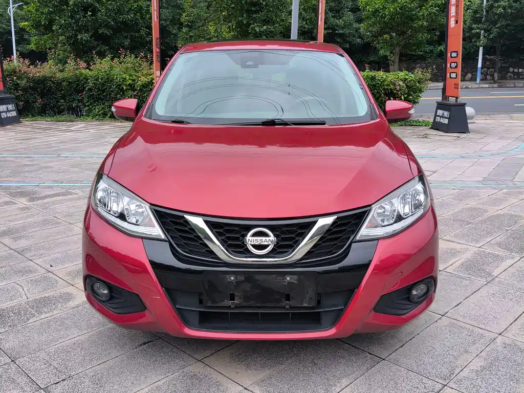 Nissan Tiida — миниатюра 2