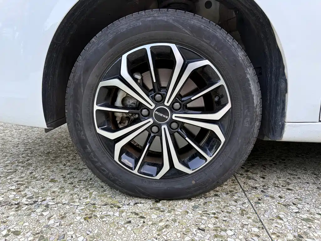 Roewe i6 MAX New Energy — миниатюра 12