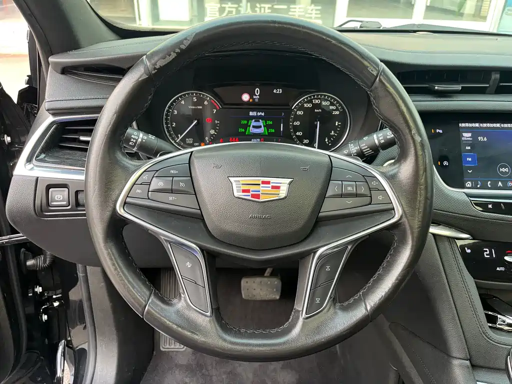 Cadillac XT5 — миниатюра 7