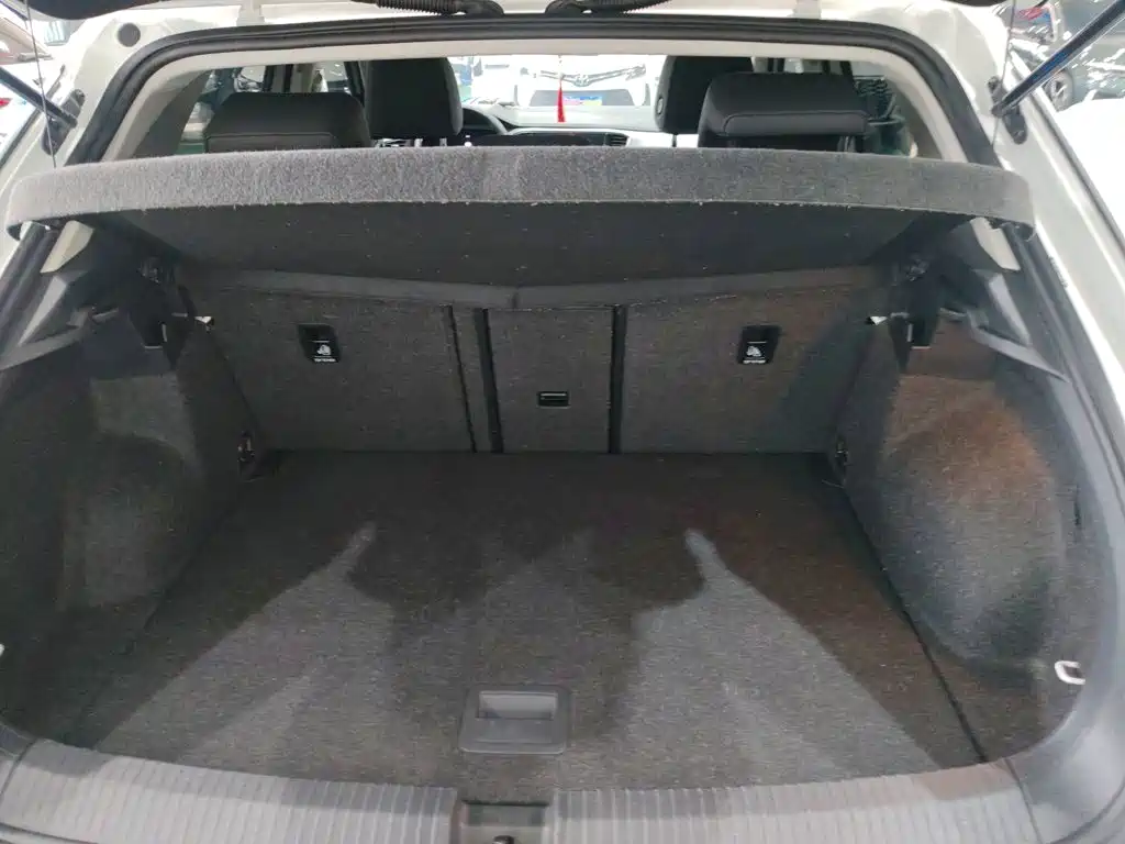 Volkswagen T-Roc — миниатюра 14