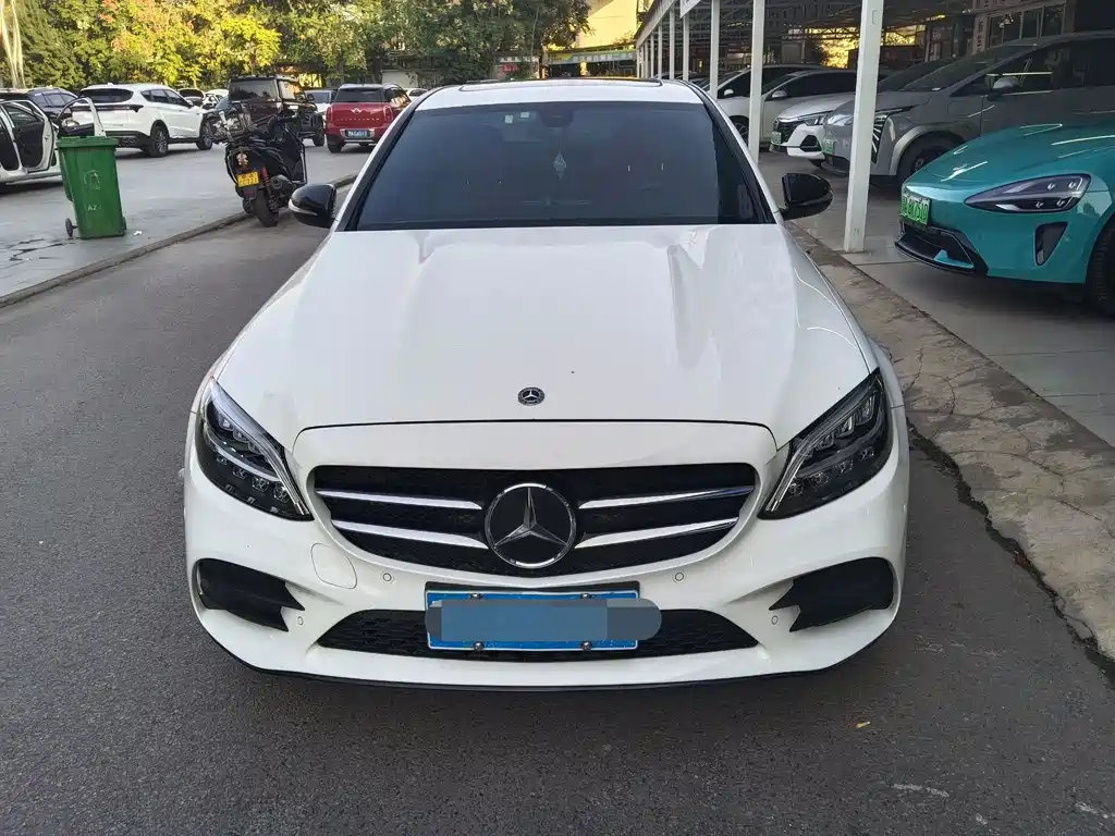Mercedes-Benz C-Class — миниатюра 2