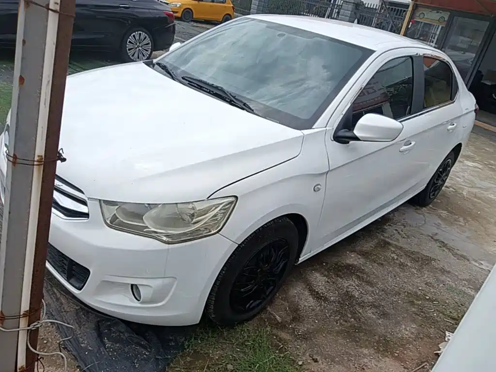 Citroen Elysee — миниатюра 2
