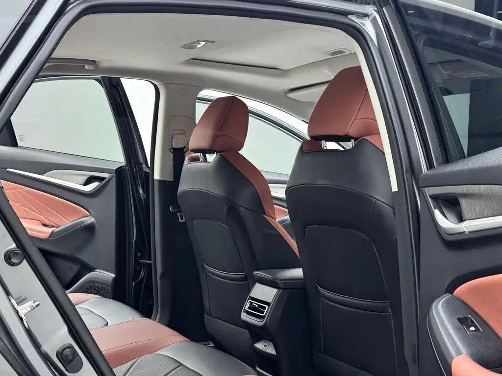 Changan Eado — миниатюра 9