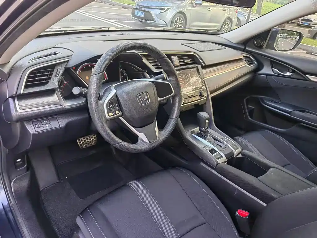 Honda Civic — миниатюра 4