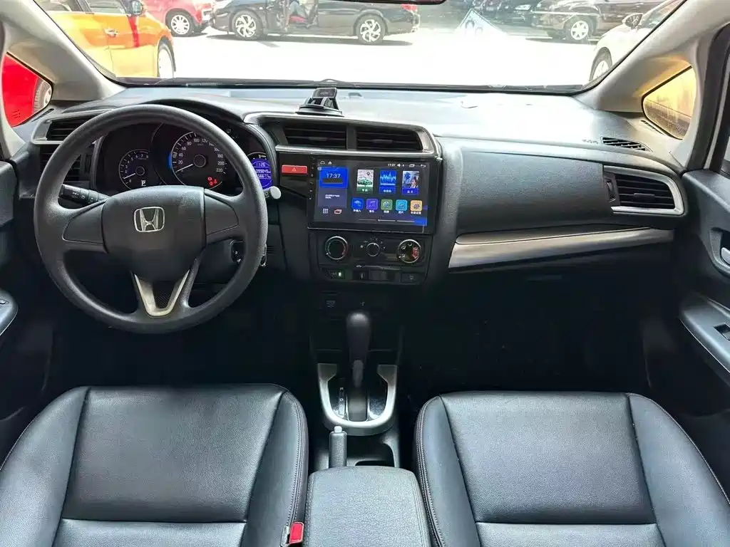 Honda Fit — миниатюра 11