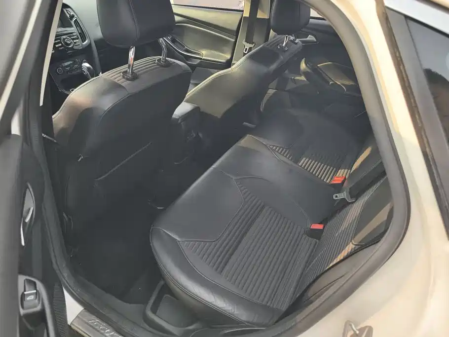 Ford Focus — миниатюра 11