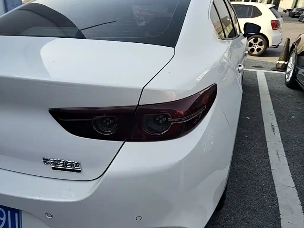 Mazda 3 Axela — миниатюра 8