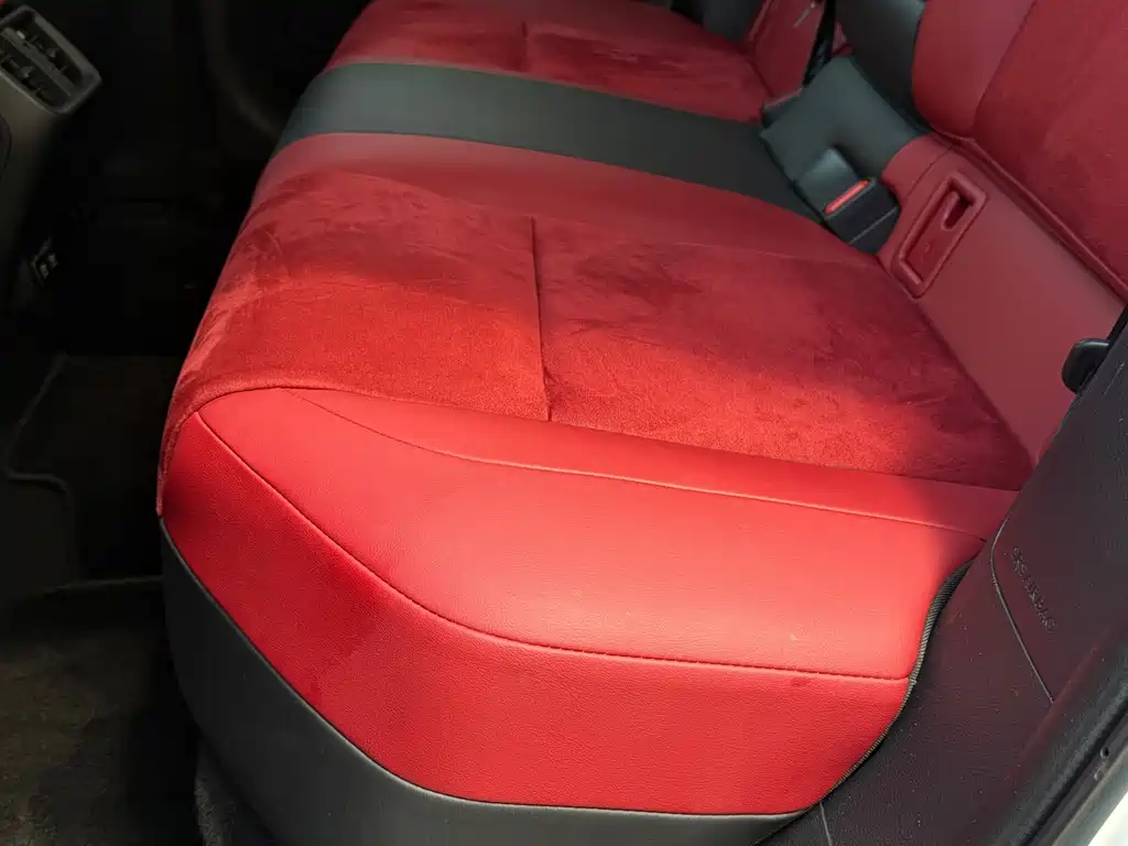 Lexus UX — миниатюра 17