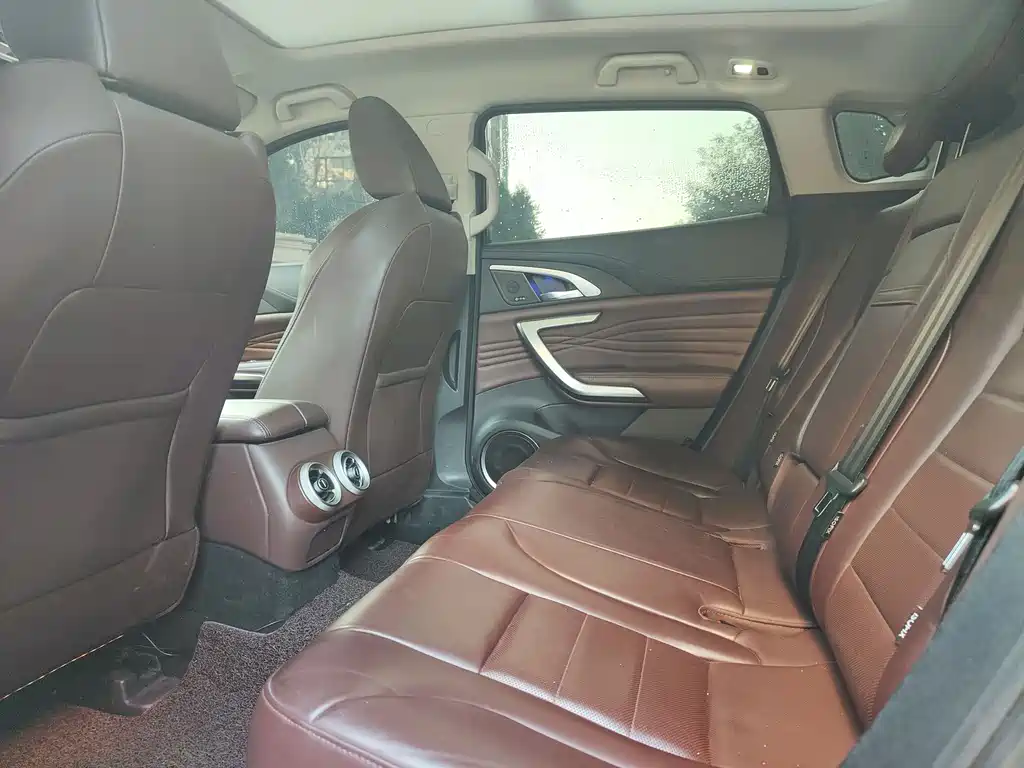 WEI PAI WEI BRAND VV7