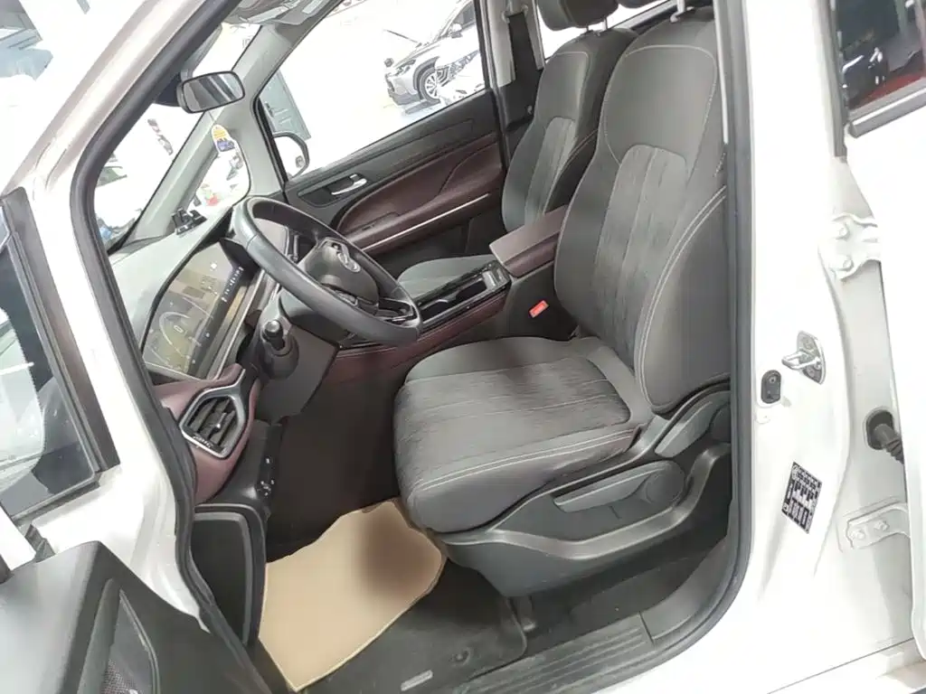 GAC Motor Trumpchi M6 — миниатюра 15