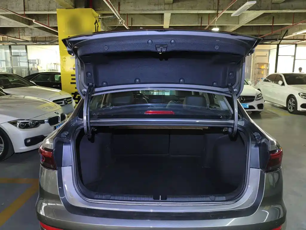 Geely Emgrand — миниатюра 19