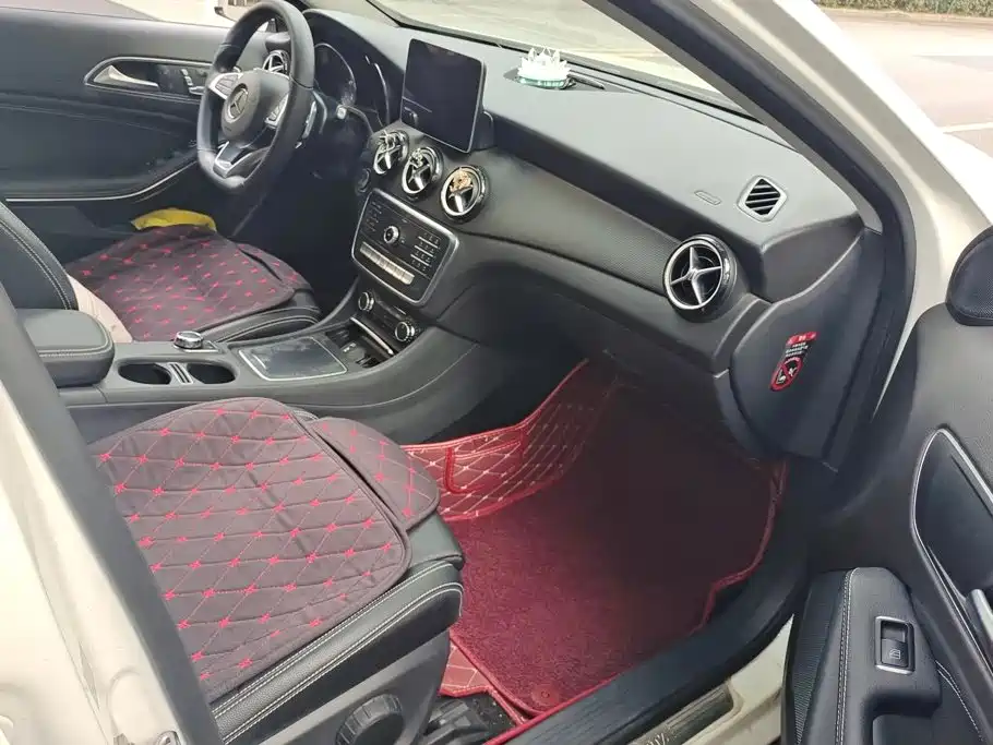 Mercedes-Benz GLA — миниатюра 8
