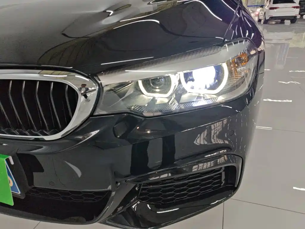 BMW 5 Series — миниатюра 24