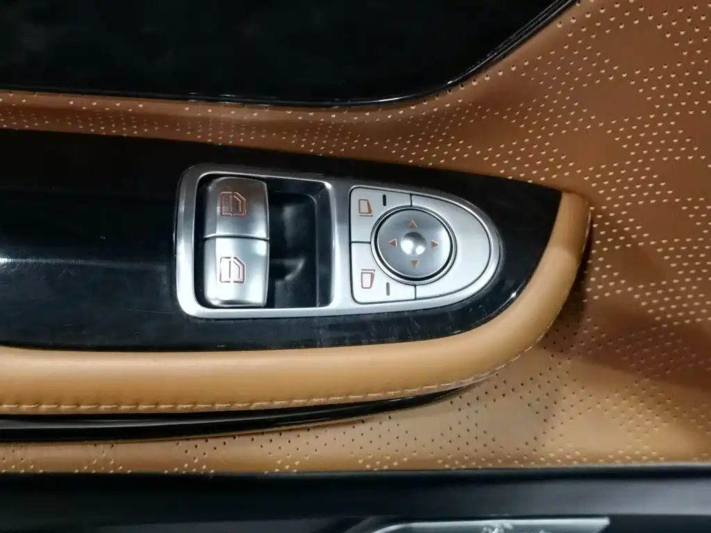 Mercedes-Benz V-Class — миниатюра 8