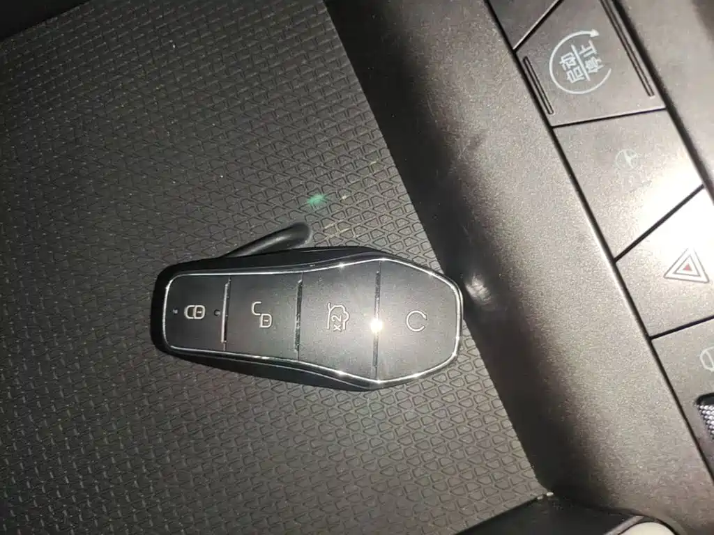 BYD Yuan UP — миниатюра 9