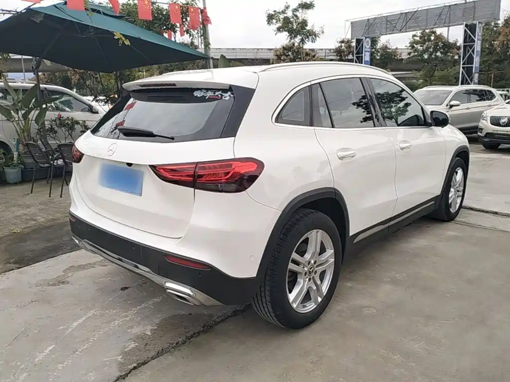 Mercedes-Benz GLA — миниатюра 7