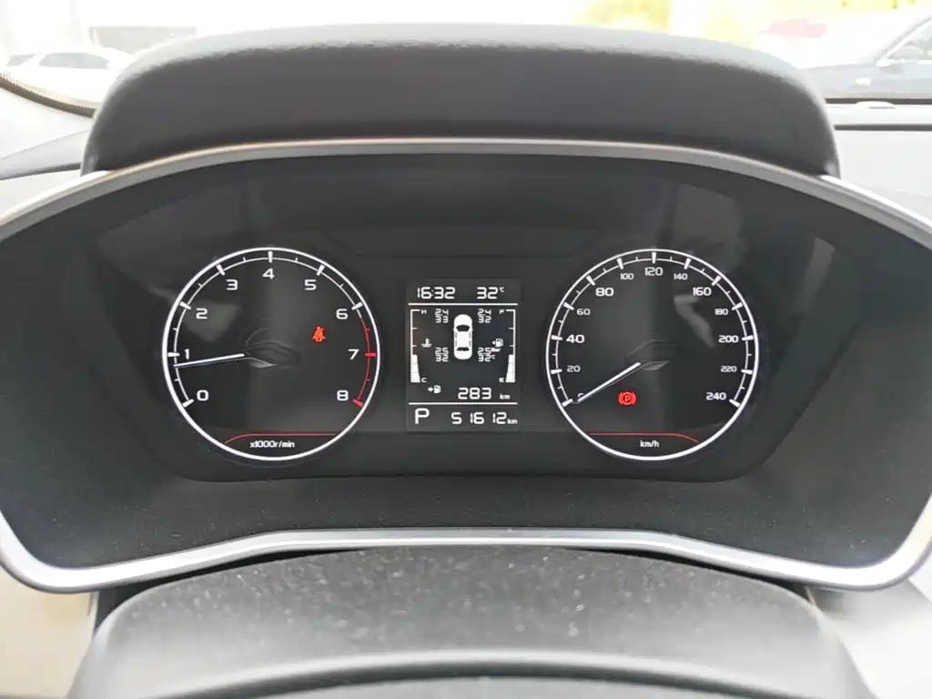 Geely Binyue — миниатюра 12