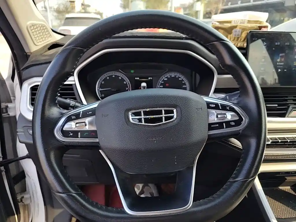 Geely Vision X6 — миниатюра 11